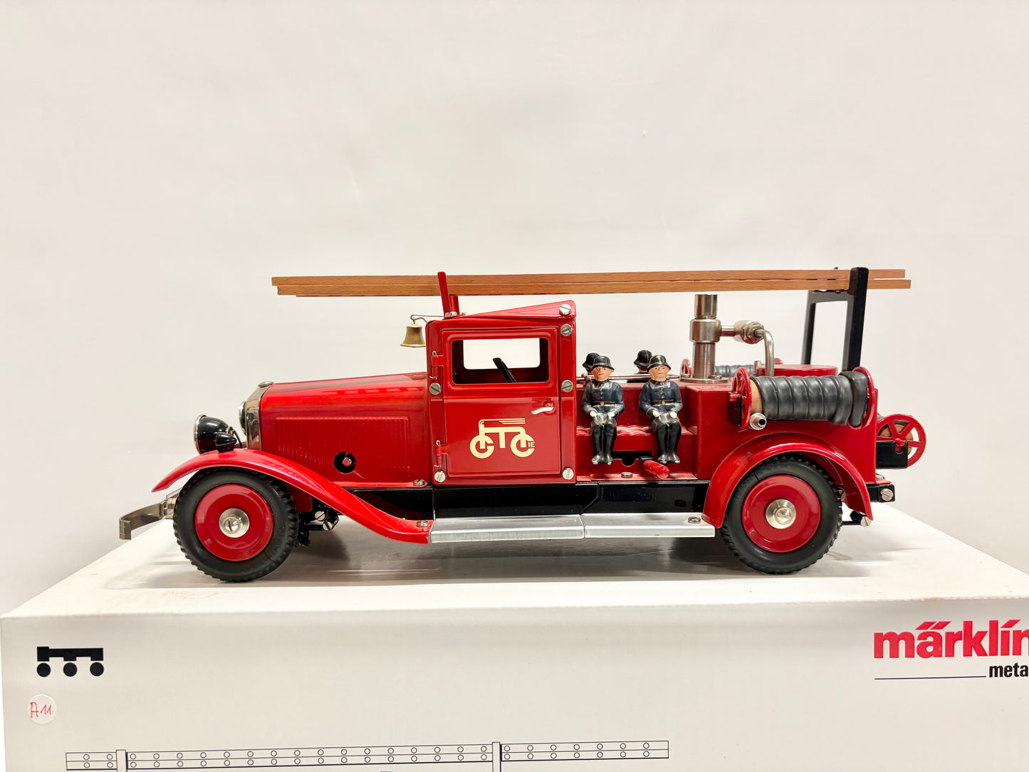 Märklin 19034 Feuerwehrfahrzeug mit Uhrwerk-Antrieb