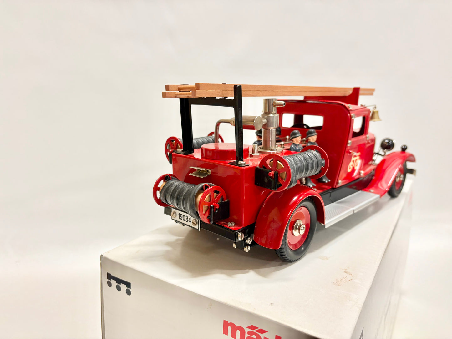Märklin 19034 Feuerwehrfahrzeug mit Uhrwerk-Antrieb