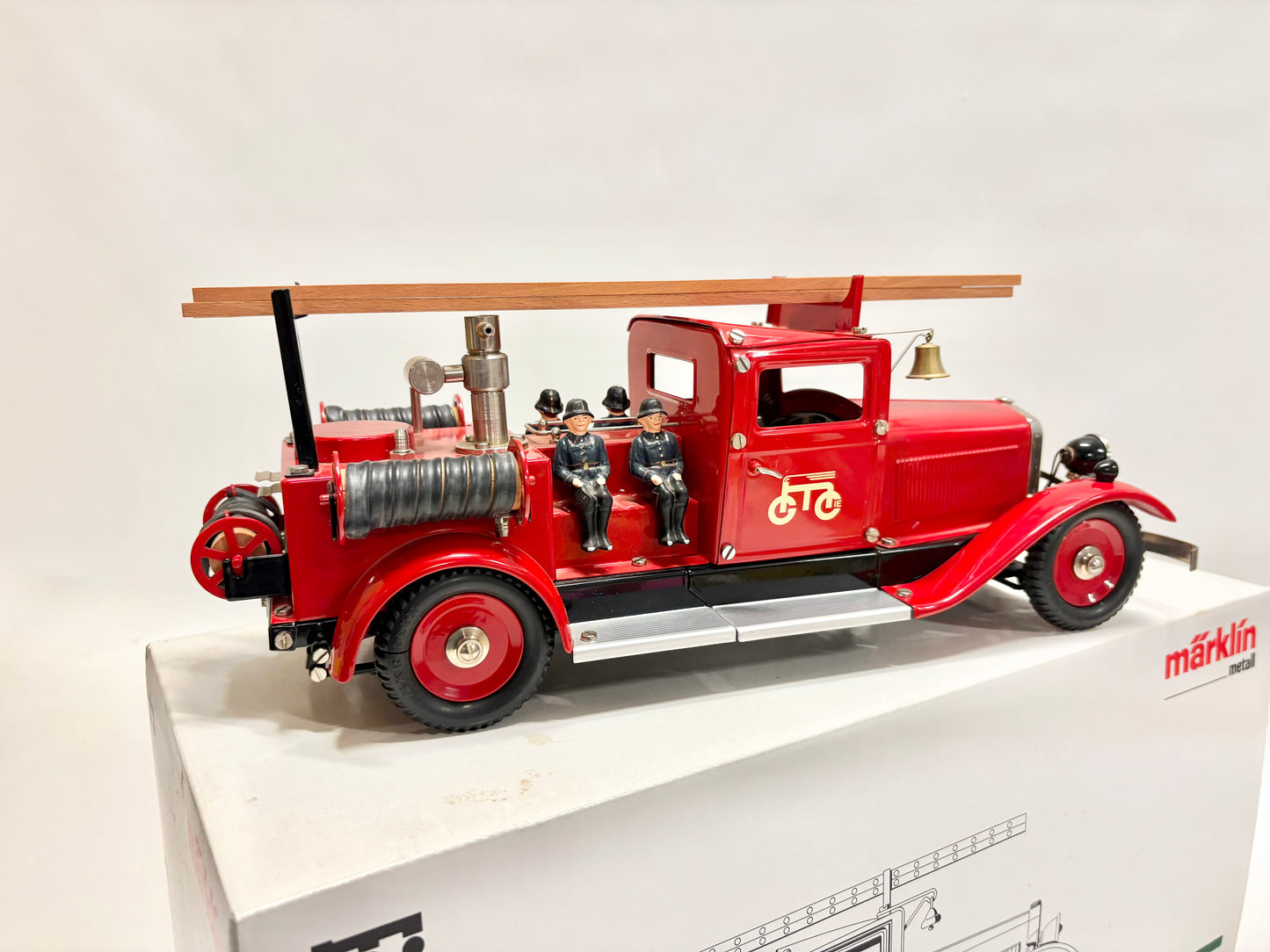 Märklin 19034 Feuerwehrfahrzeug mit Uhrwerk-Antrieb