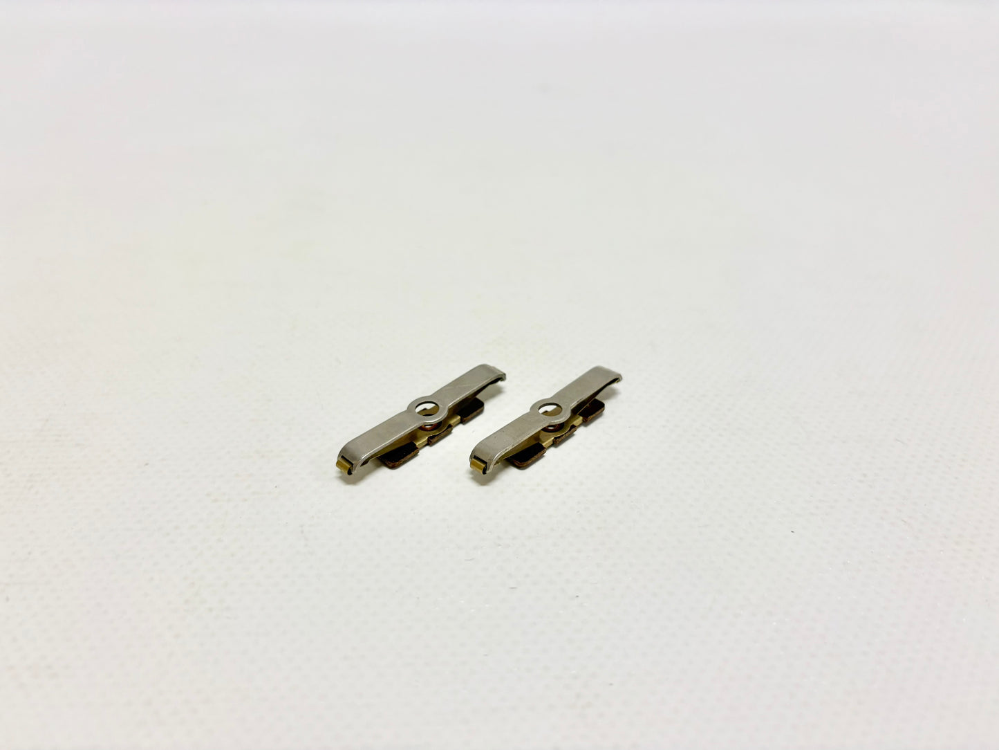 Märklin 2x kurze Ski-Schleifer mit großem Loch CCS 800/ G800 Ersatzteil