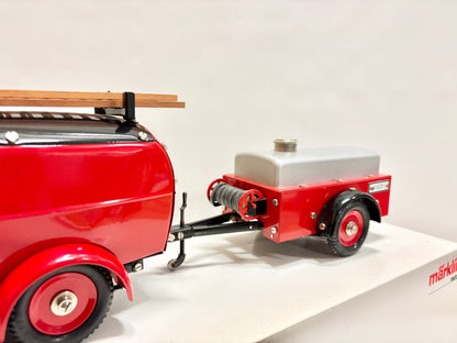 Märklin 19035 Feuerwehrfahrzeug + Anhänger mit Uhrwerkantrieb