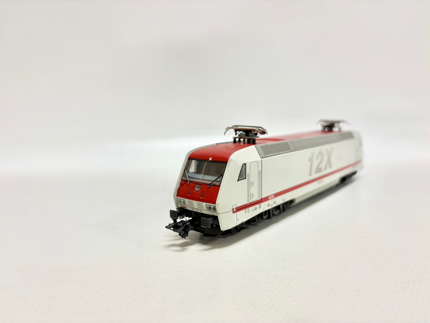 Märklin 3438 E-Lok Br 128 001-5 DB AC H0