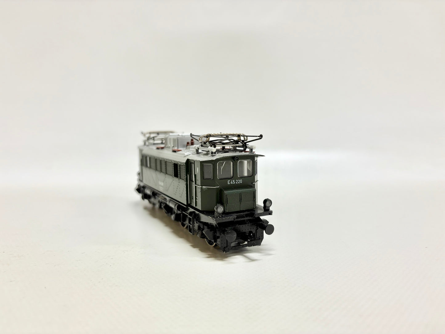 Liliput AC E-Lok E45 220 ÖBB H0