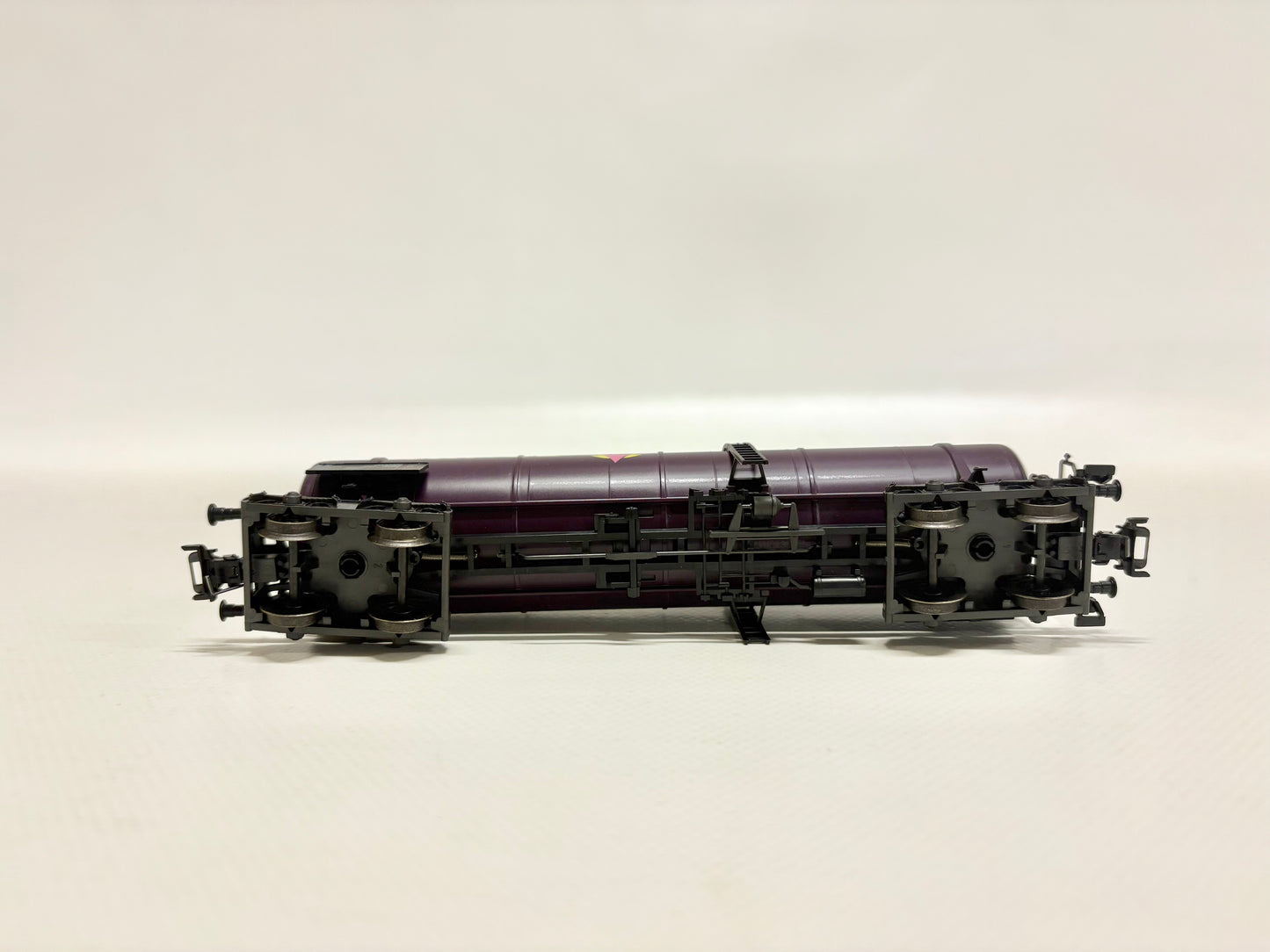 Märklin 4856 Mineralöl-Kesselwagen Minol DB AC H0