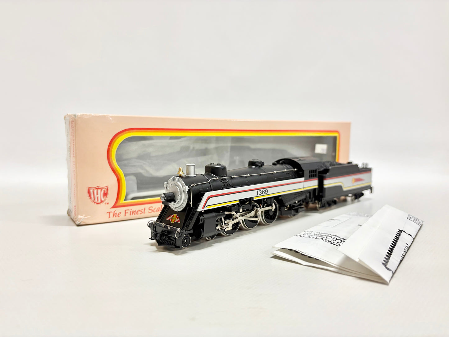 International Hobby Corporation M9850 Dampflok 4-6-2 Premier Semi Streamline Pacific DC H0