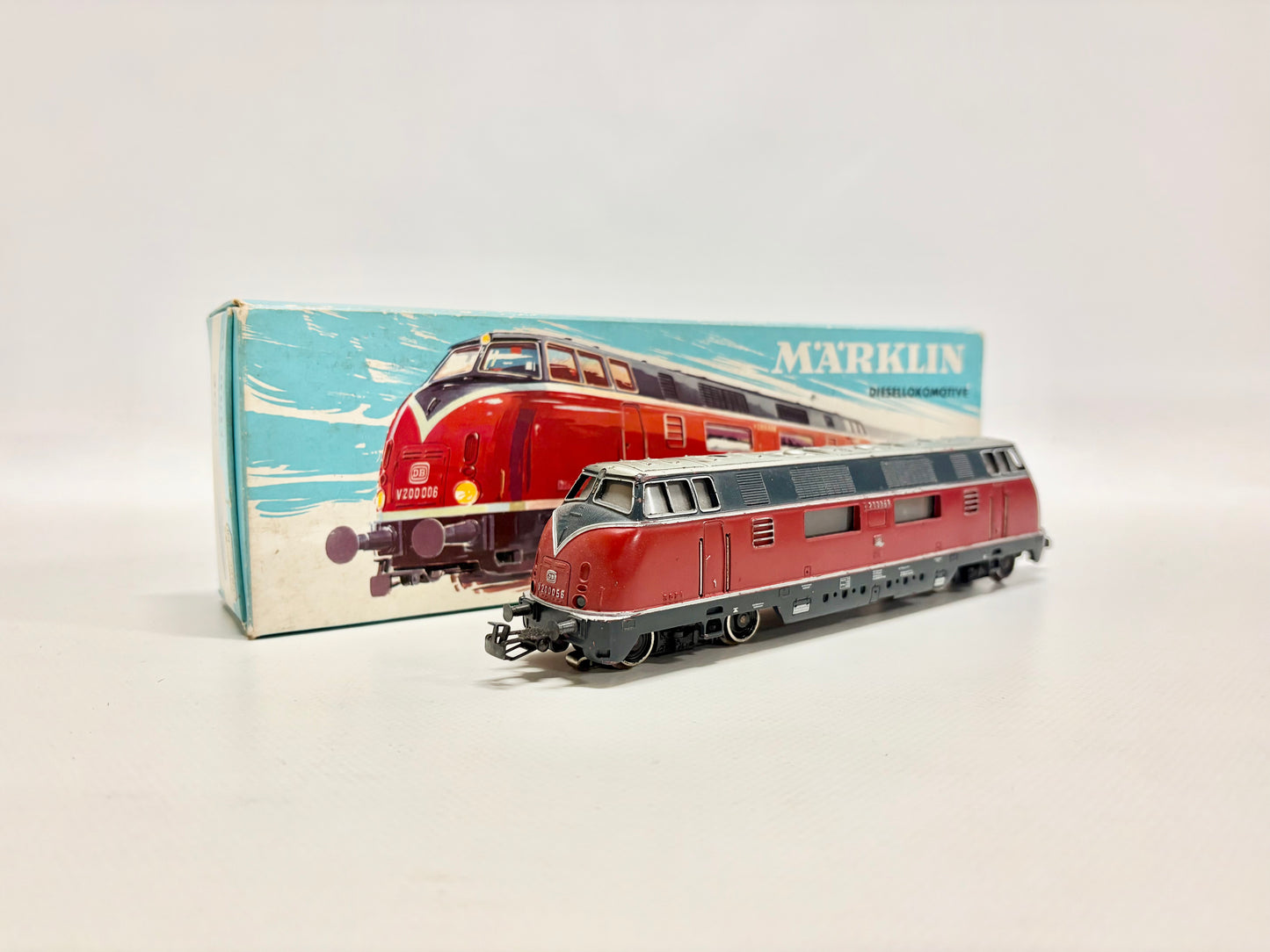 Märklin 3021 Diesellok V200 056 DB AC H0