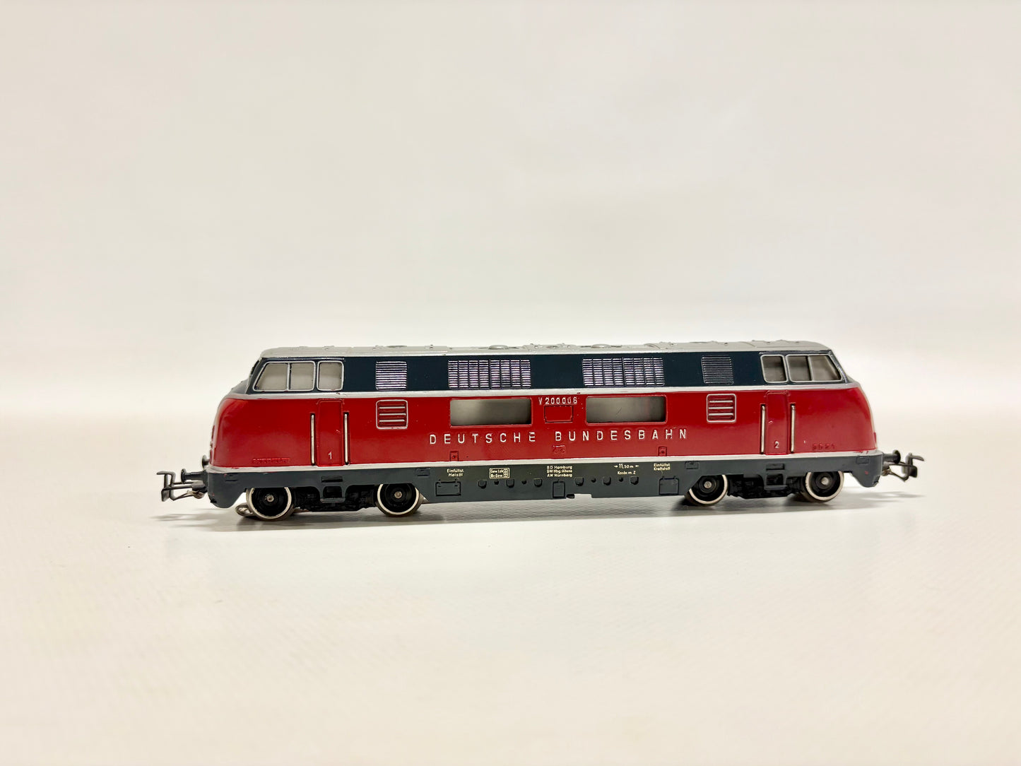 Märklin 3021 Diesellok V 200 0060 DB AC H0