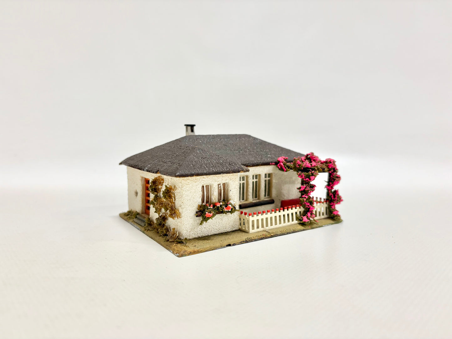 Faller 264 Haus mit Rosenlaube Bungalow 1950er Jahre H0