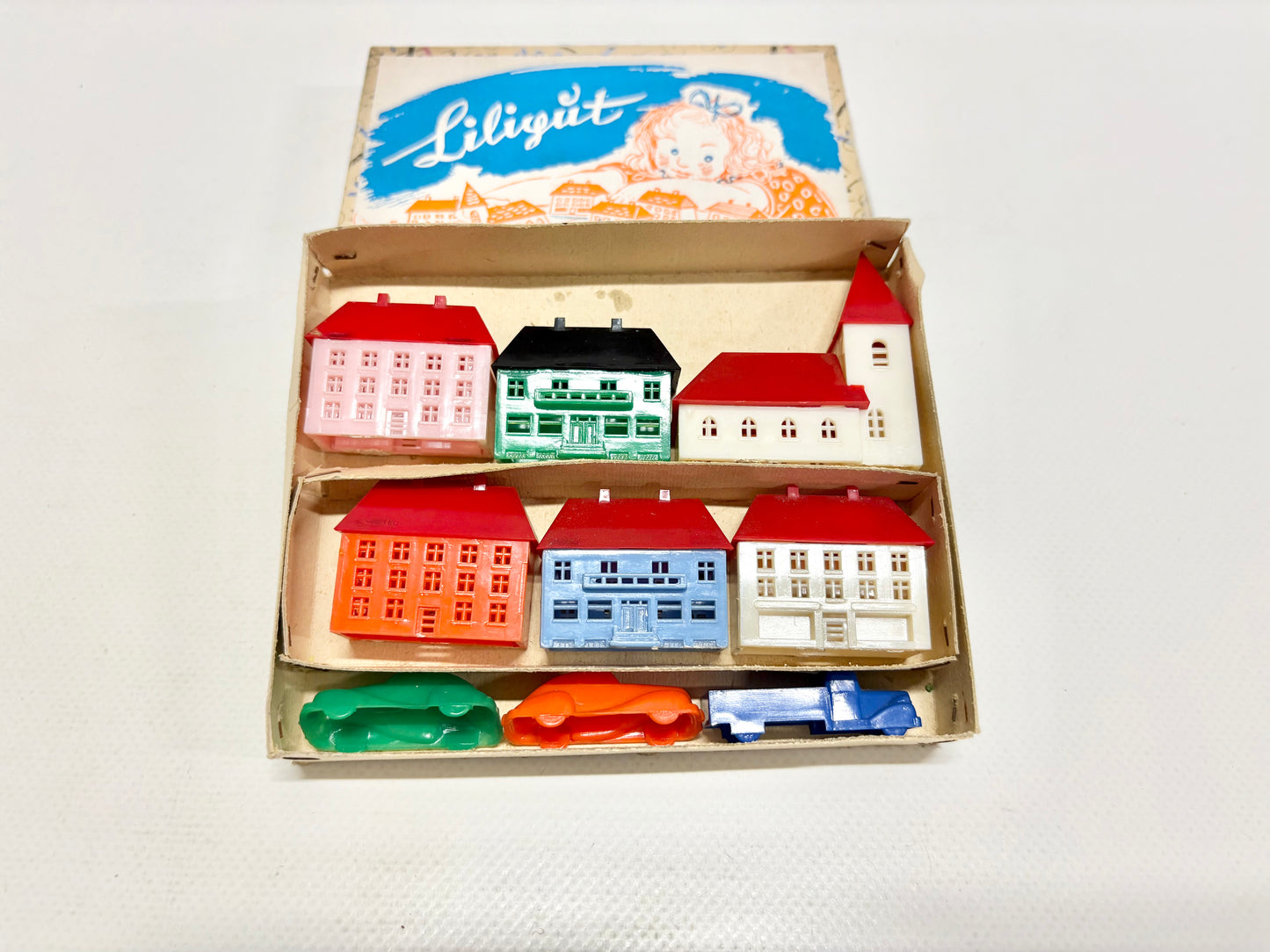 Liliput 1950er Jahre Spielzeugstadt mit Autos