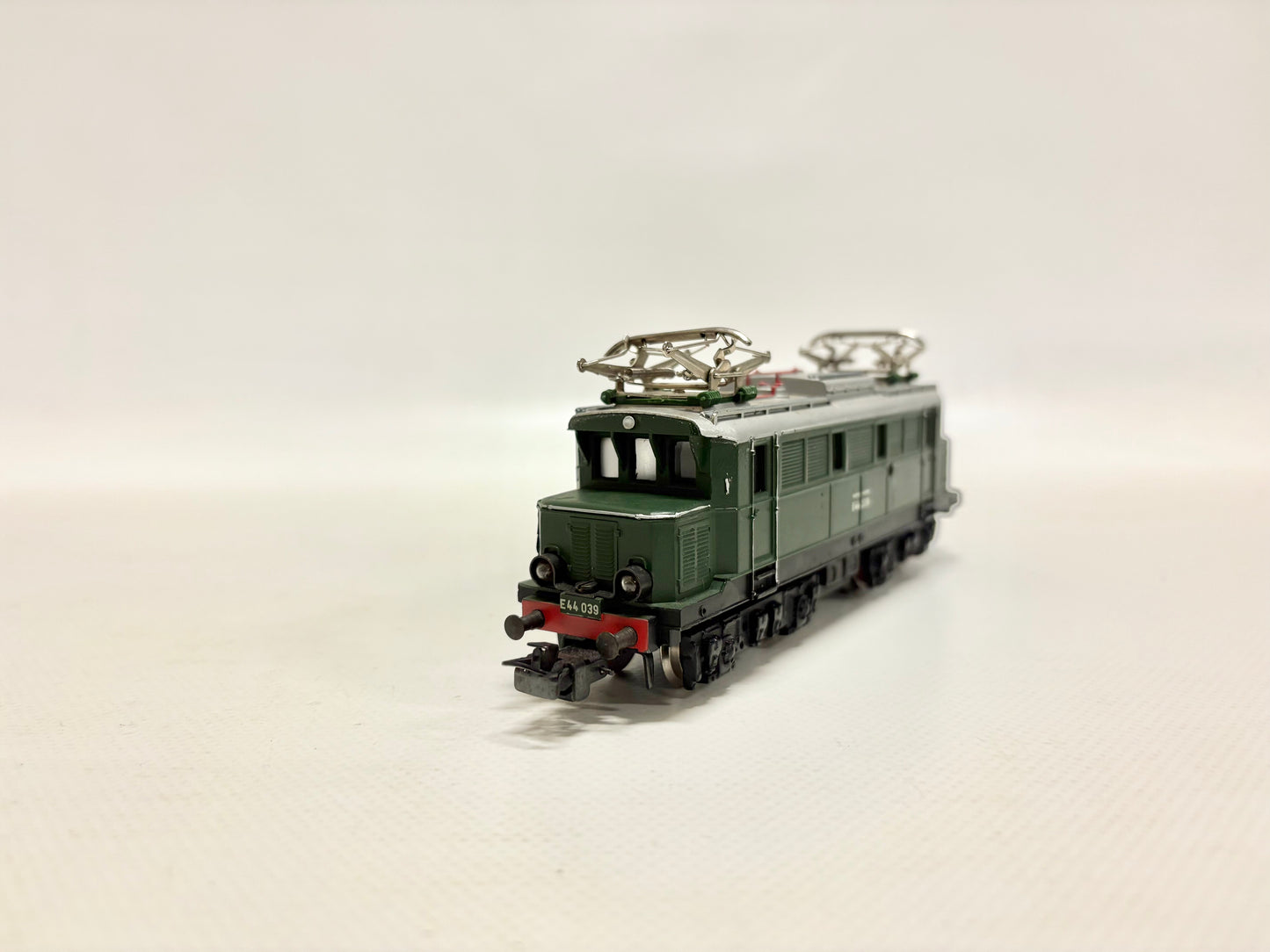 Märklin 3011 E-Lok E44 039 DB AC H0