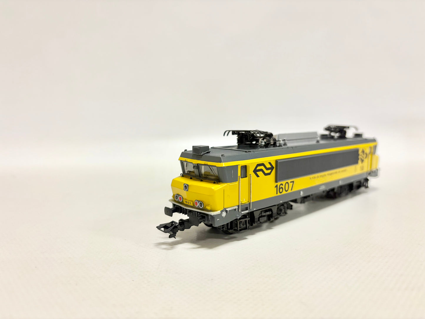 Märklin 3326 E-Lok Serie 1607 "Ik trok de langste reizigerstrein ter wereld" NS AC H0