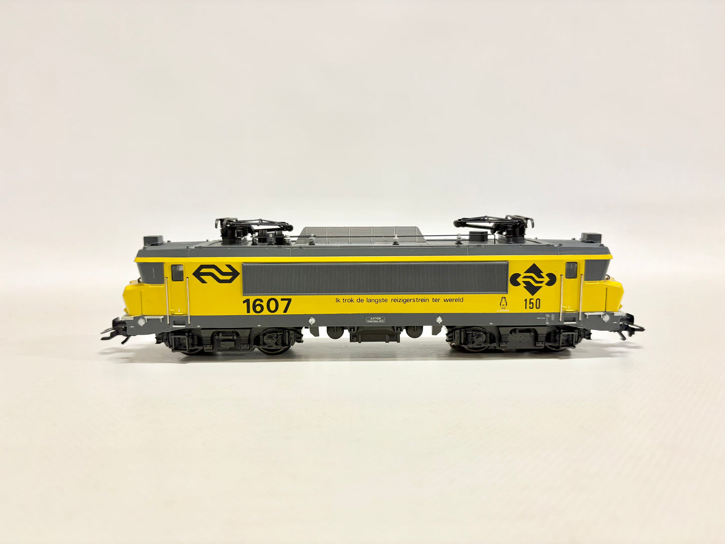 Märklin 3326 E-Lok Serie 1607 "Ik trok de langste reizigerstrein ter wereld" NS AC H0
