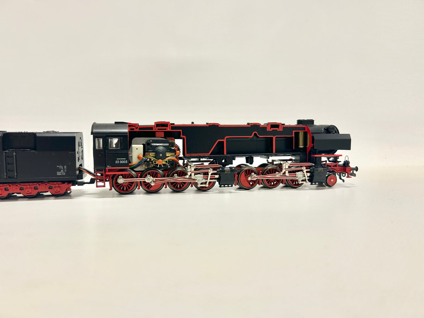 Märklin 37029 Digital Br 53 Schnittmodell Dampflok mit Kondenstender H0
