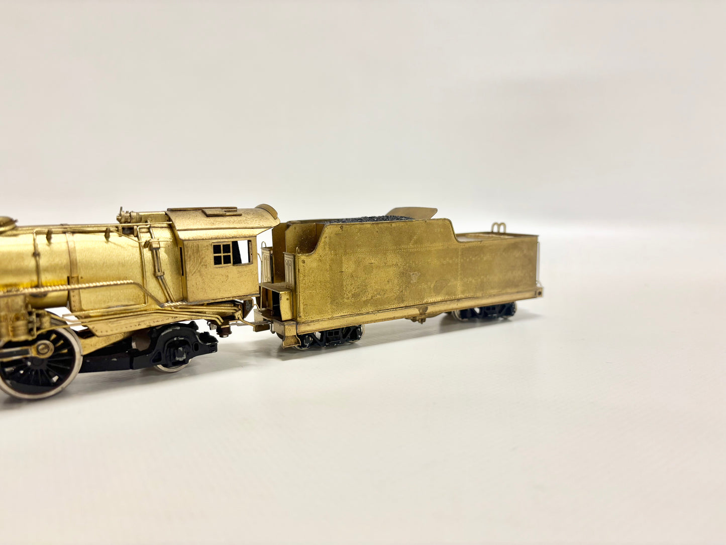 Akane Model Trains Dampflok 4-6-2 Pacific USA DC H0 Brass