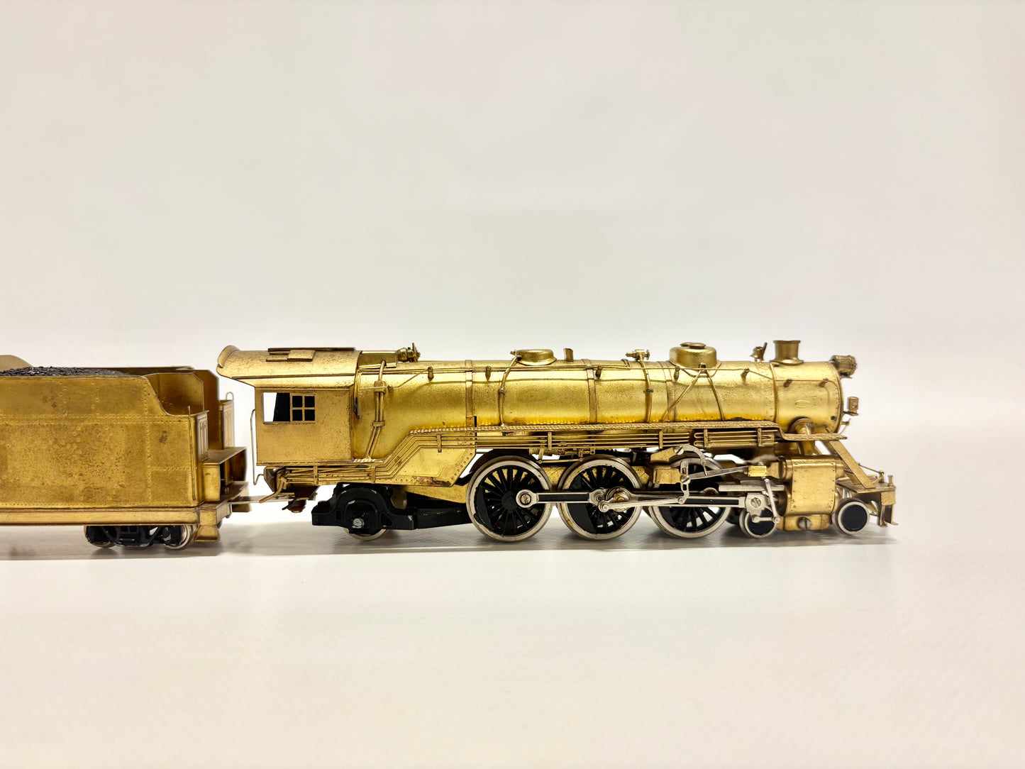Akane Model Trains Dampflok 4-6-2 Pacific USA DC H0 Brass