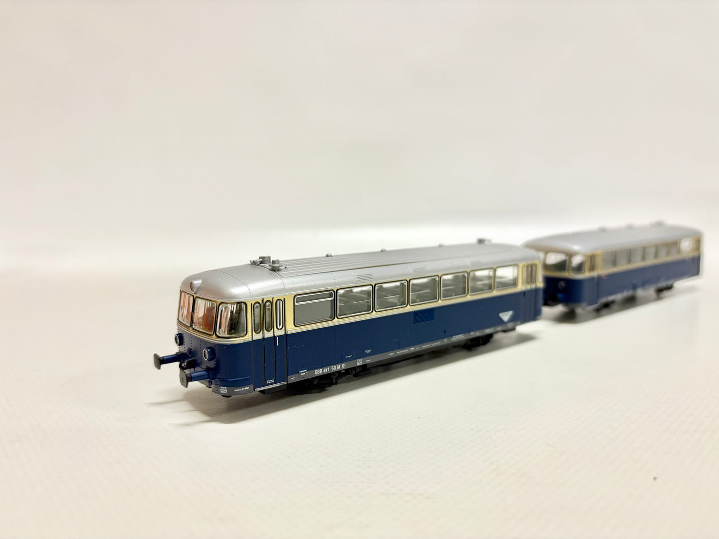 Roco 43020 Dieseltriebwagen Br 5081.01 ÖBB DC H0