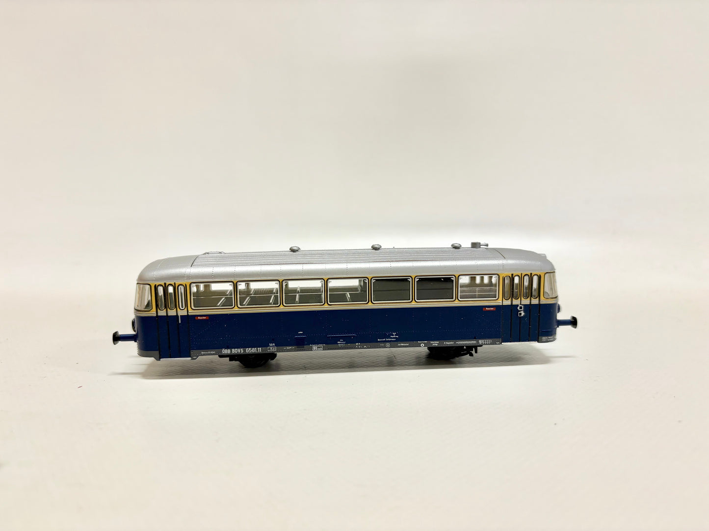 Roco 43020 Dieseltriebwagen Br 5081.01 ÖBB DC H0