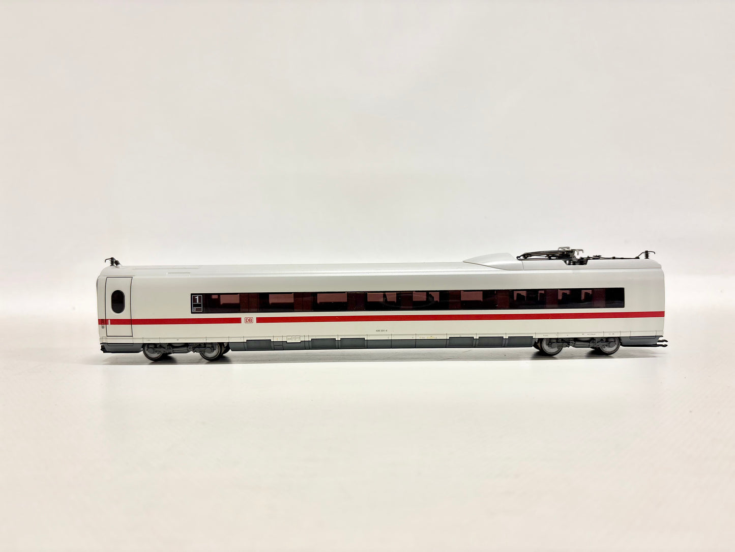 Märklin 43717 Personenwagen ICE-Schnellzugwagen DB AC H0
