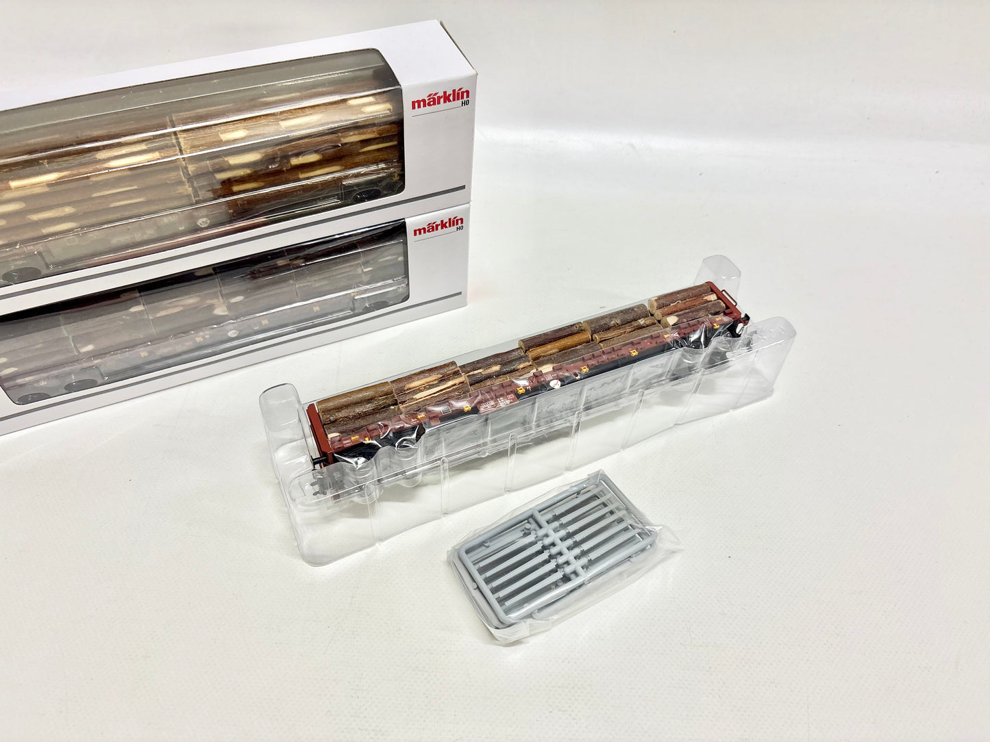 Märklin 47026 Wagen-Set Rungenwagen mit Holzladung DB AC H0