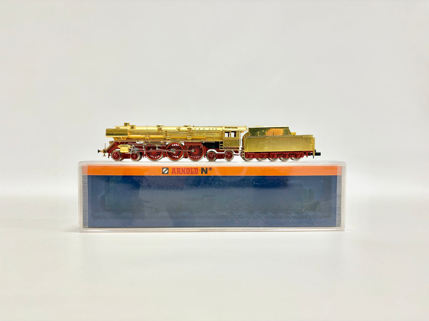 Arnold 2707 Dampflok Br 05 vergoldet Standmodell DR Spur N