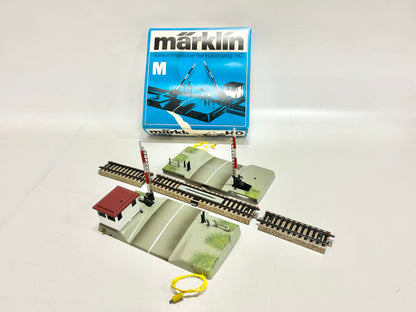 Märklin 7192 Vollautomatischer Bahnübergang für M-Gleis, H0, OVP