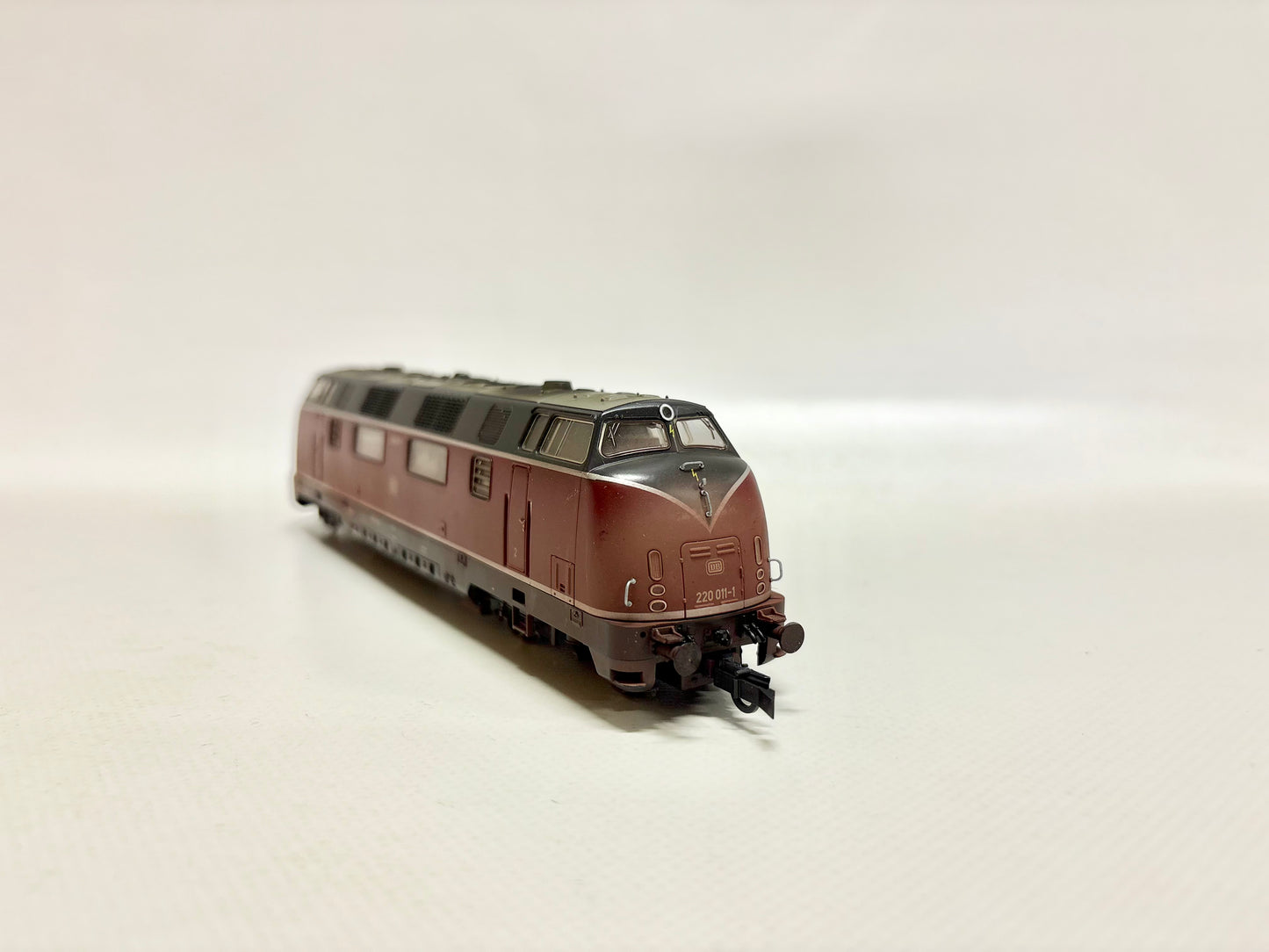 Märklin 63402 DSS Diesellok Br 220 011-1 DB DC H0