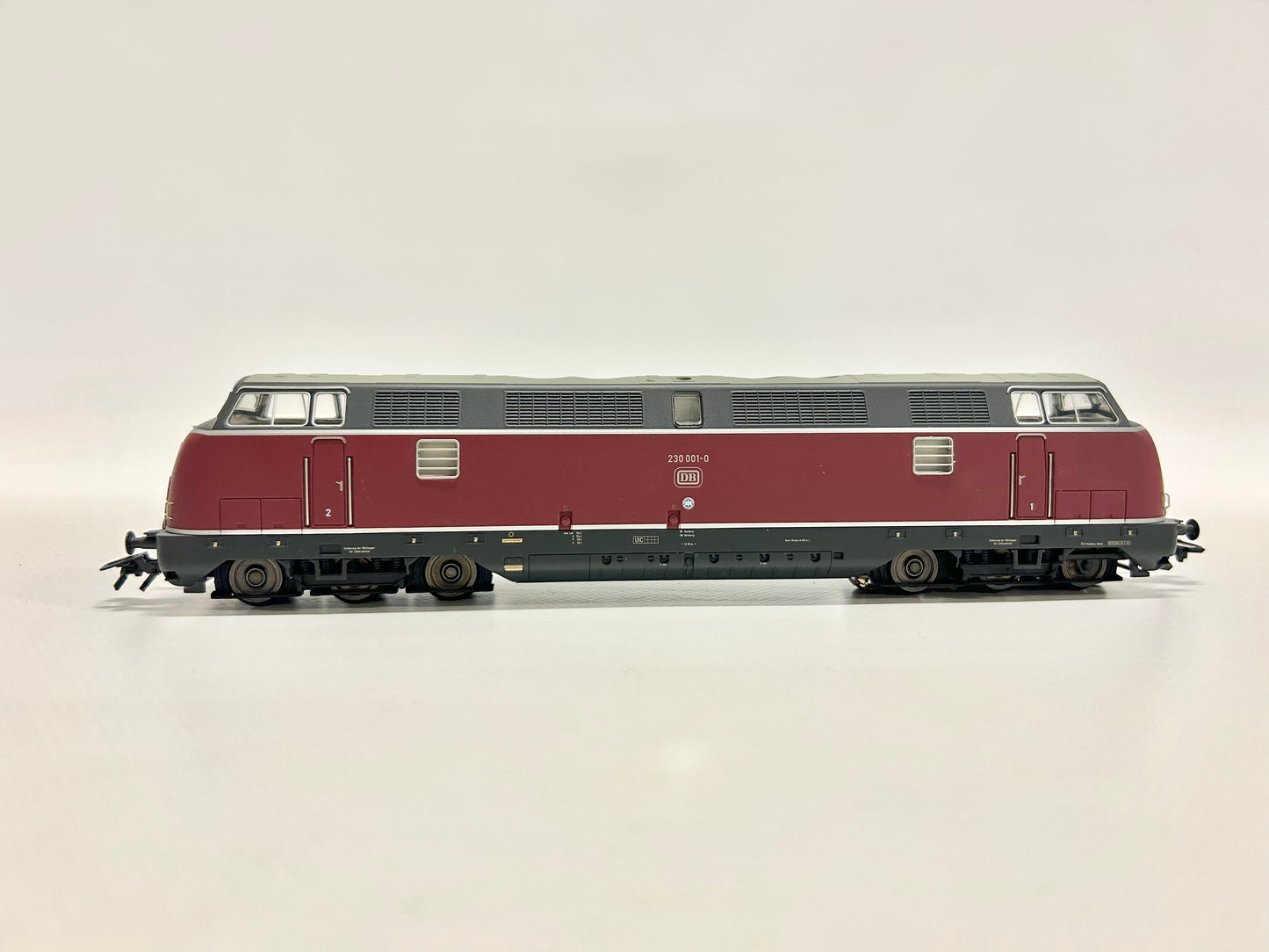 Märklin 39300 Mfx-Digital + Sound Diesellok V 230 DB H0