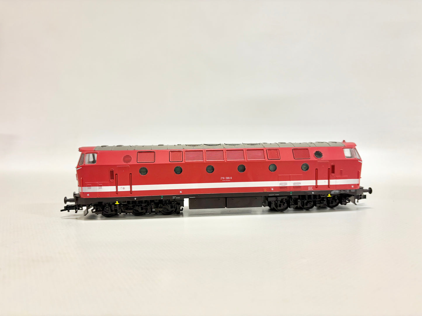Gützold 33300 Diesellok Br 219 099-9 DR DC H0