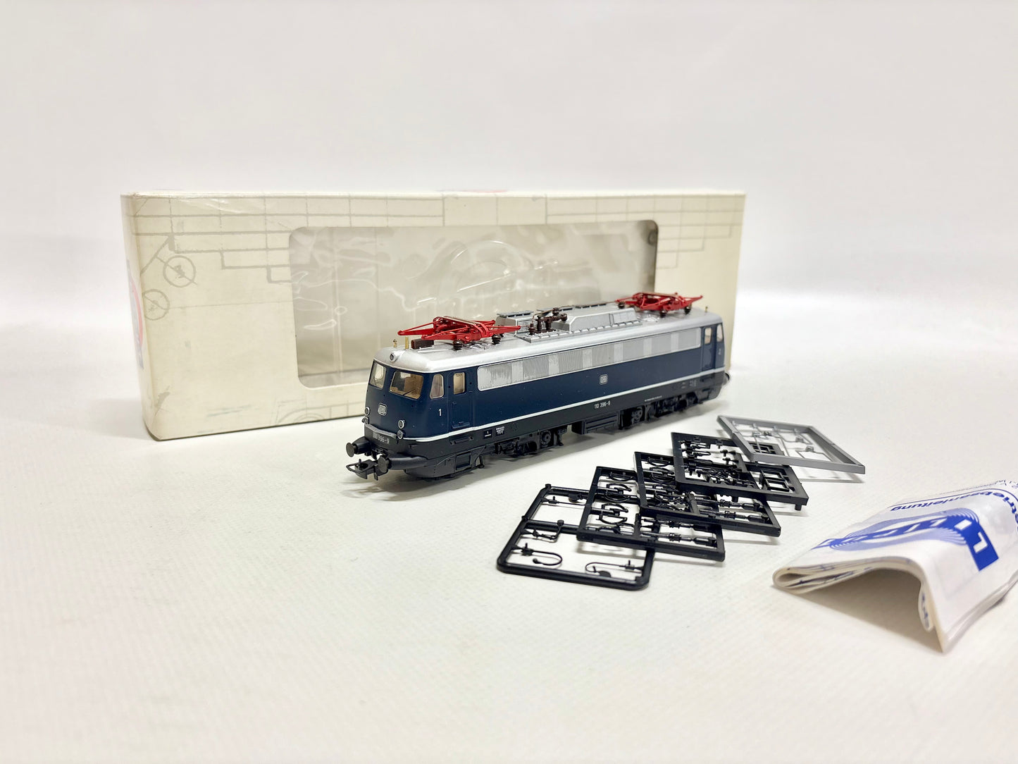 Liliput 110232 E-Lok Br 110 369-9 DB DC H0