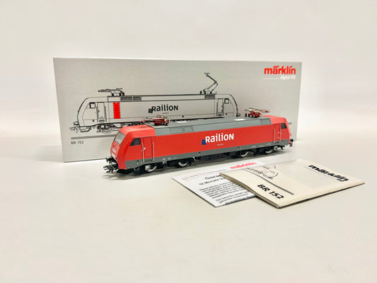 Märklin 37353 Digital + Sound Br 152 Electric Locomotive DB Cargo H0
