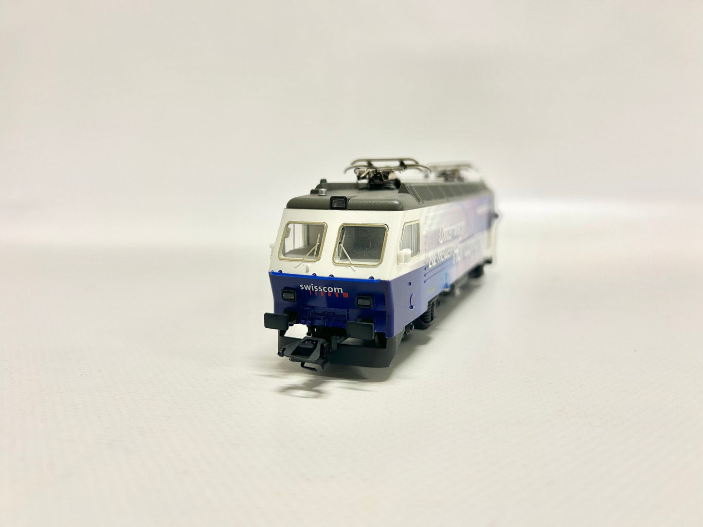Märklin 34305 Digital Re 446 Electric Locomotive "Swisscom" SBB H0