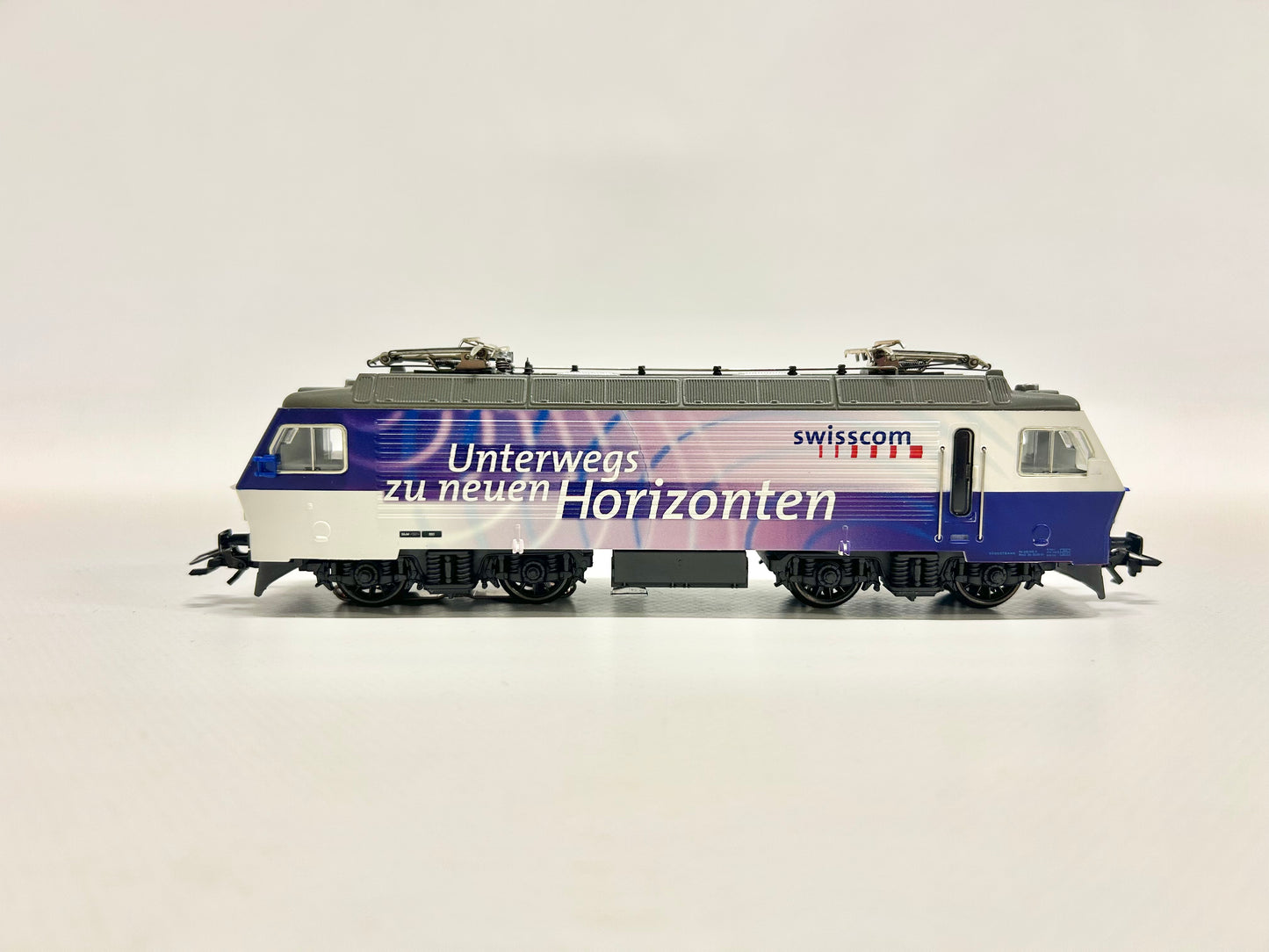 Märklin 34305 Digital Re 446 Electric Locomotive "Swisscom" SBB H0