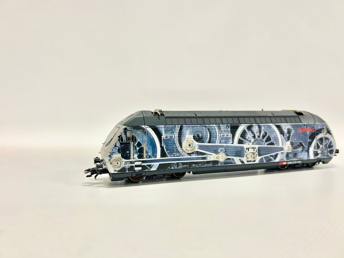 Märklin 34637 Digital Re 460 SBB electric locomotive H0