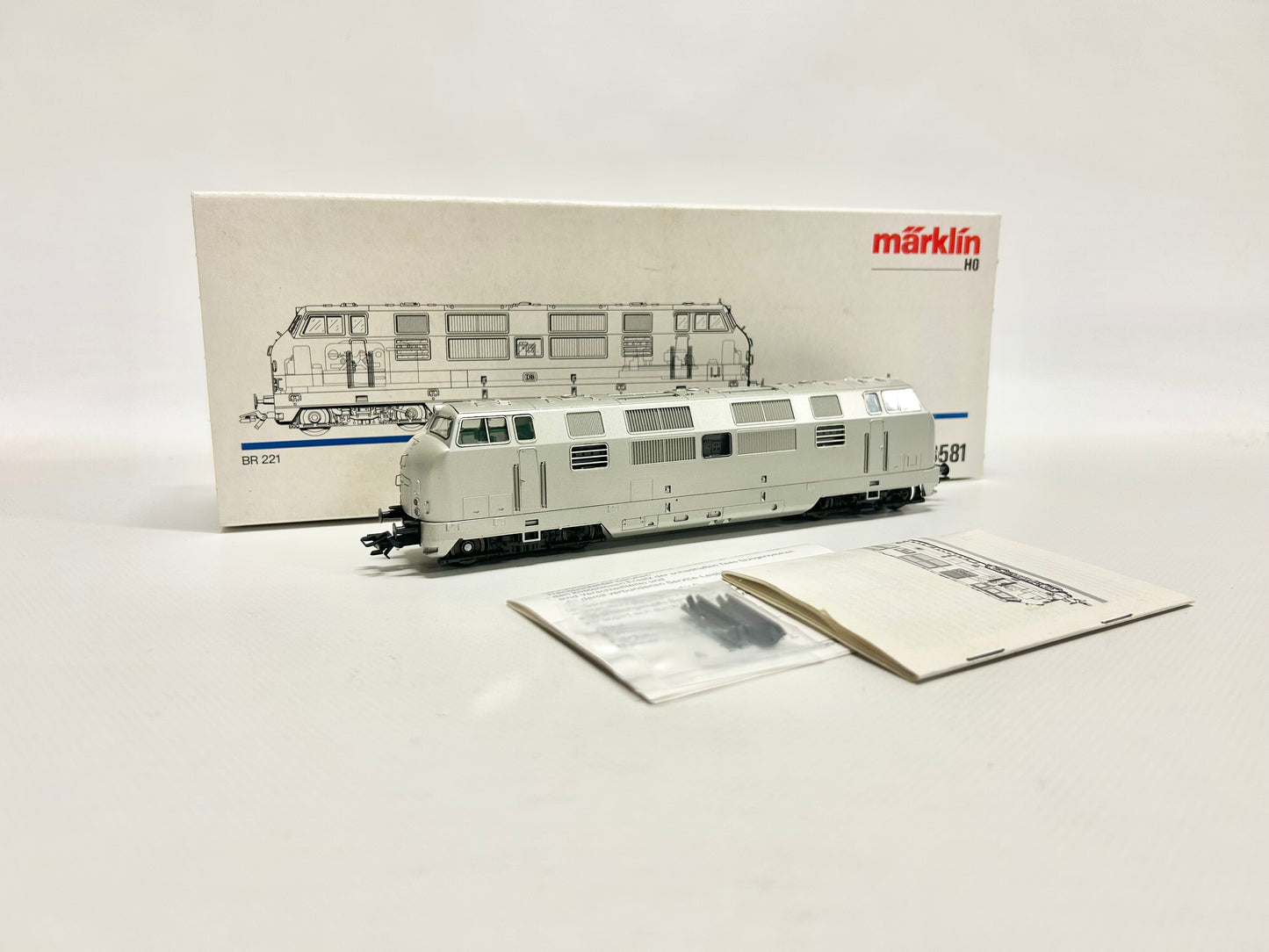 Märklin 3581 Br 221 "Metall Technologie" Diesellok Sondermodell H0