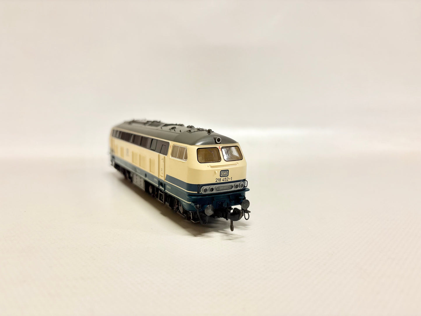 Fleischmann 4933 Diesellok Br 218 452-1 Schienenreinigungslok DB DC H0