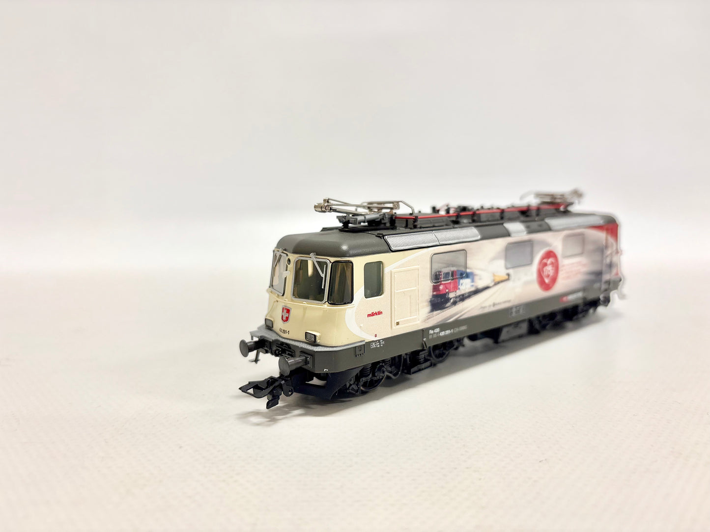 Märklin 37875 Mfx+ Digital & Sound E-Lok Re 420 "175 Jahre Schweizer Bahnen" SBB AC H0