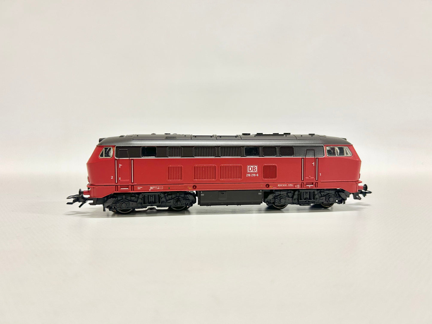 Märklin 33743 Digital Br 216 Diesellok orientrot H0