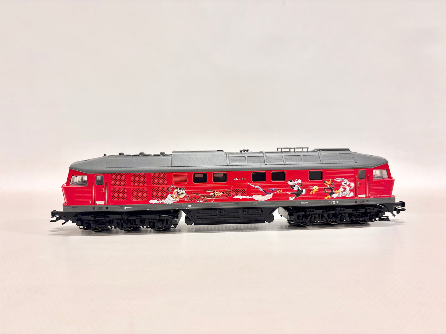 Märklin 36427 Mfx-Sound Diesellok Br 232 313-7 "Looney Tunes" DB AC H0