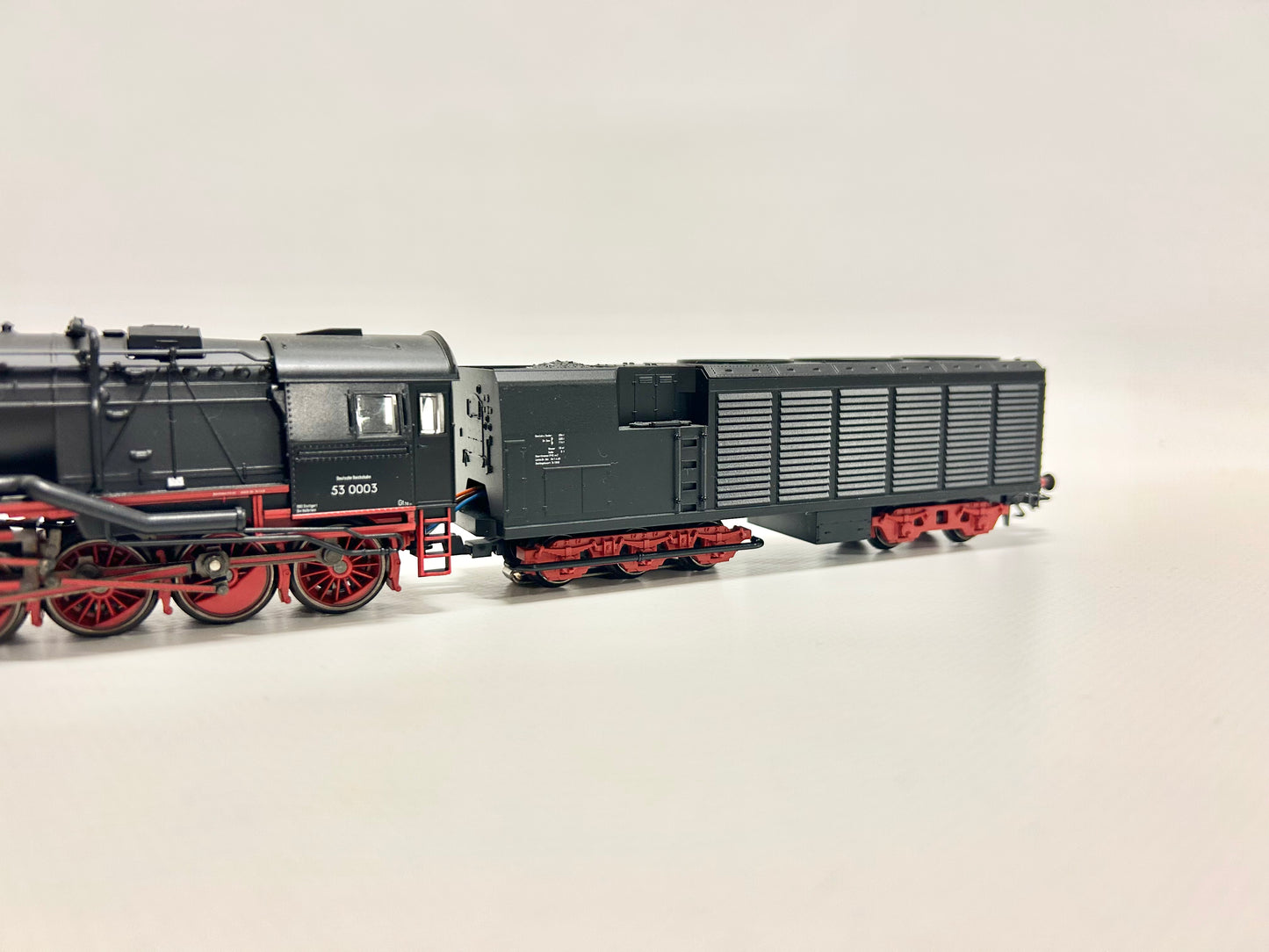 Märklin 37021 Digital Br 53 Dampflok mit Kondenstender H0
