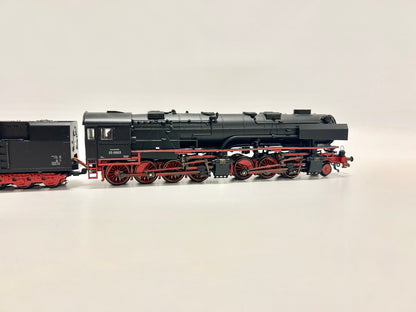 Märklin 37021 Digital Br 53 Dampflok mit Kondenstender H0