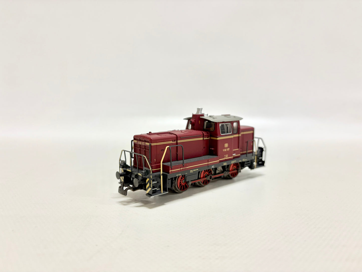 Märklin 37655 Mfx Digital & Sound Diesellokomotive V 60 107 DB AC H0