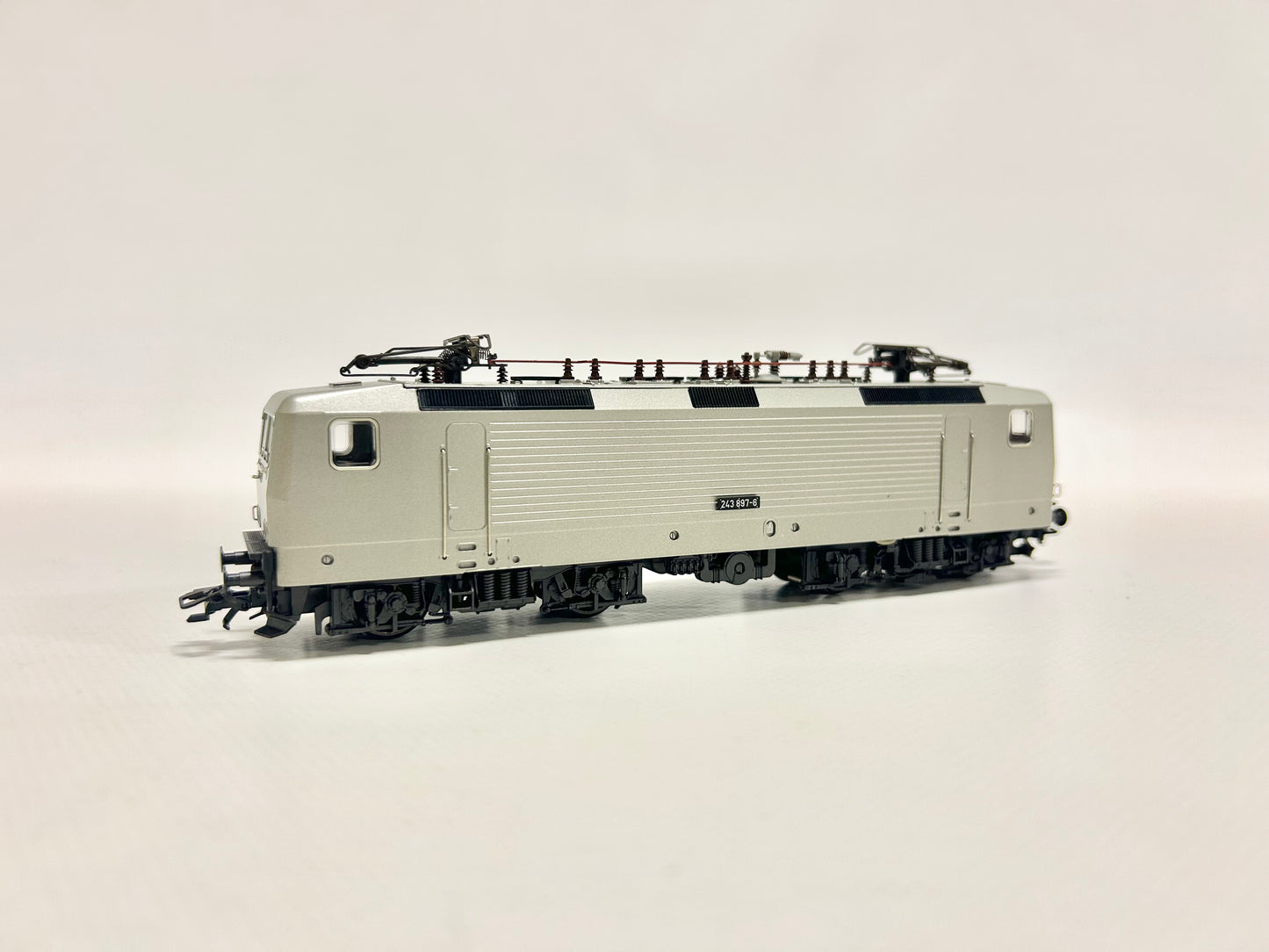 Märklin 3444 E-Lok Br 243 H0