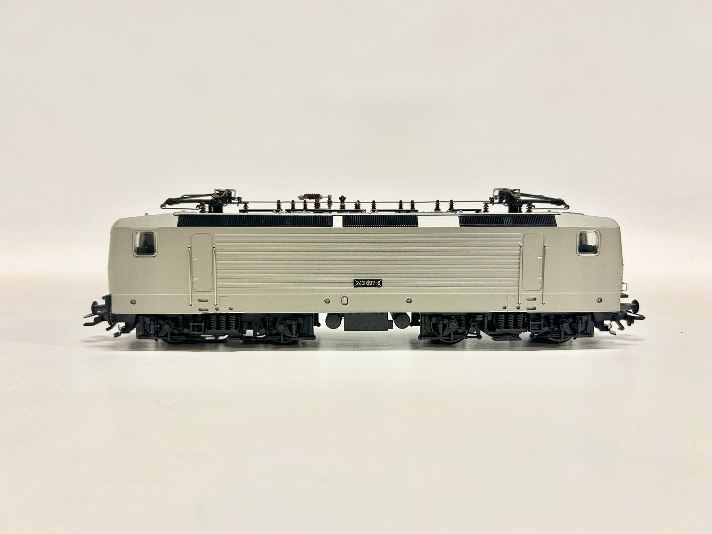 Märklin 3444 E-Lok Br 243 H0