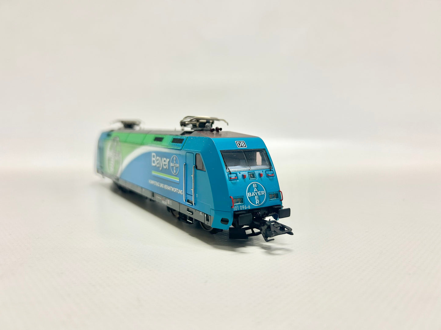 Märklin 37376 Digital Br 101 E-Lok "BAYER" H0