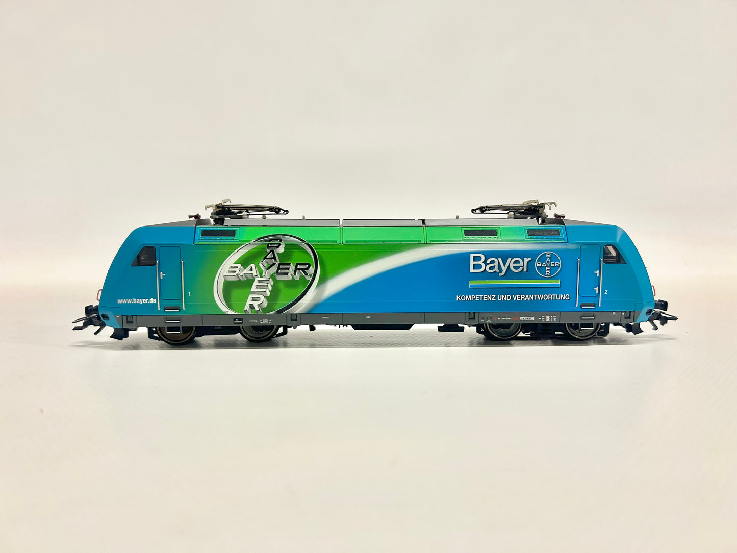 Märklin 37376 Digital Br 101 E-Lok "BAYER" H0