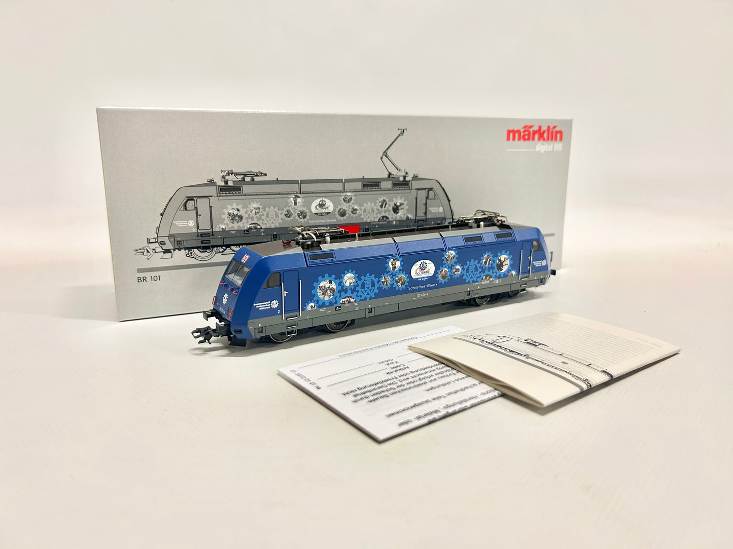 Märklin 37391 Digital Br 101 E-Lok "THW" H0