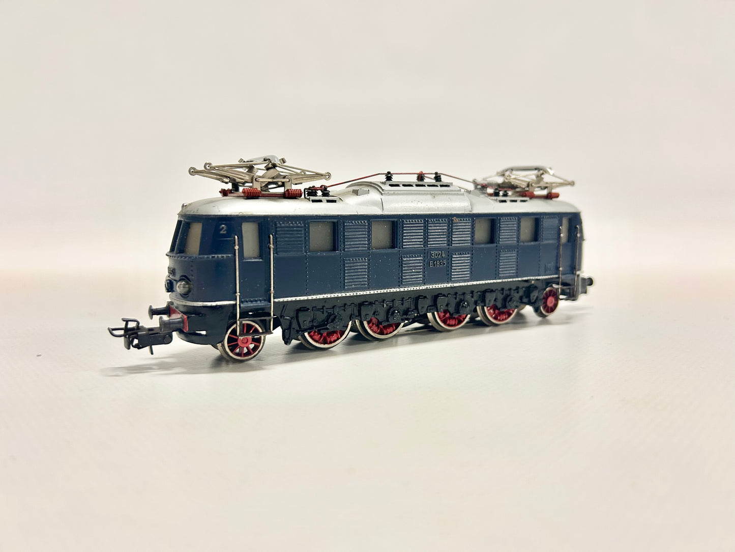 Märklin 3023 E18 E-Lok Schnellzuglok DB H0