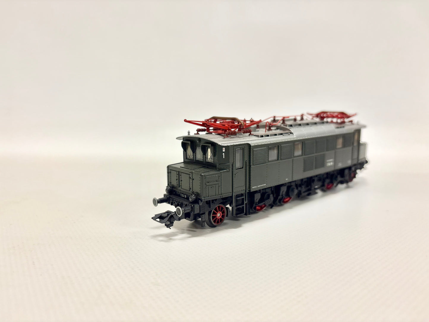 Märklin 37470 Digital E-Lok E04 18 DB AC H0