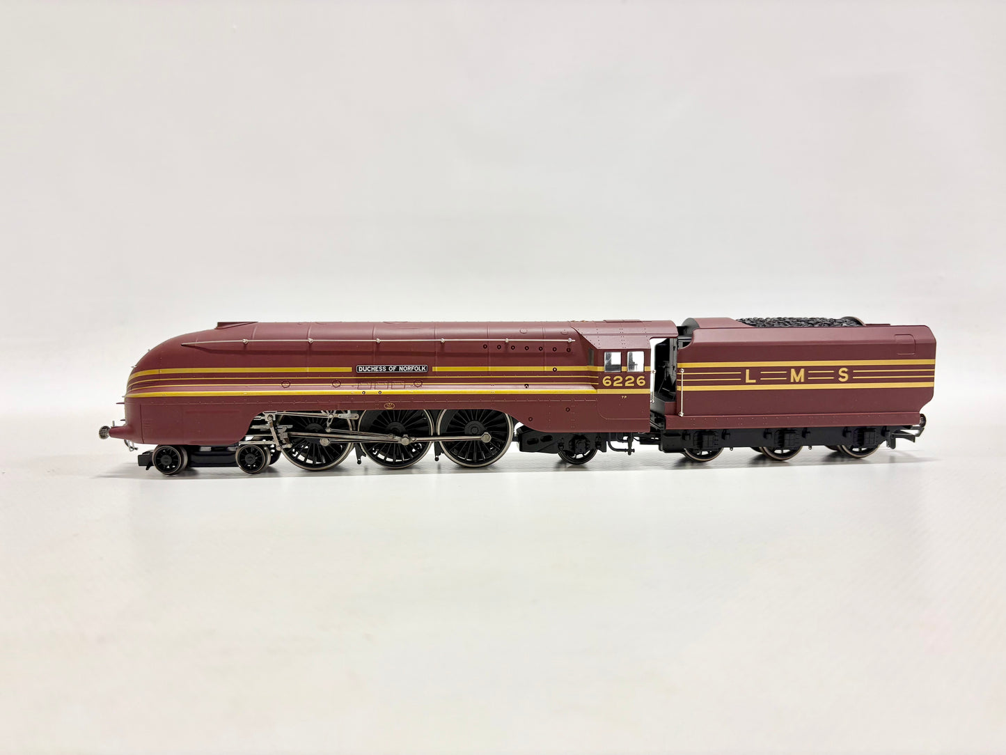 Hornby R2531 Dampflok Coronation Class Locomotive "Duchess of Norfolk" DC H0