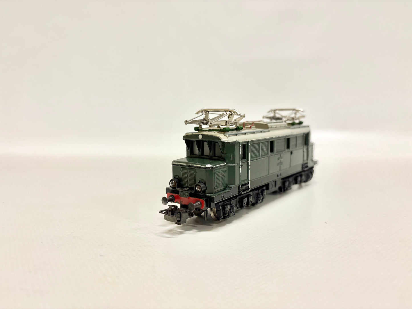 Märklin 3011 E-Lok E44 039 DB AC H0